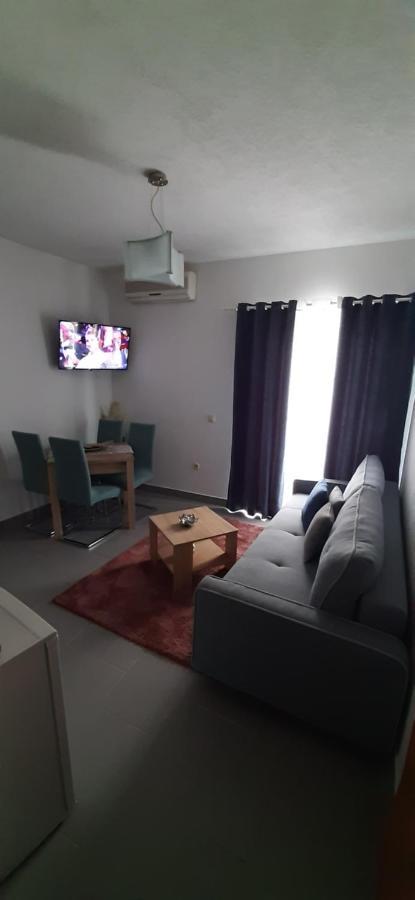 Apartment Narda Baska Voda Luaran gambar