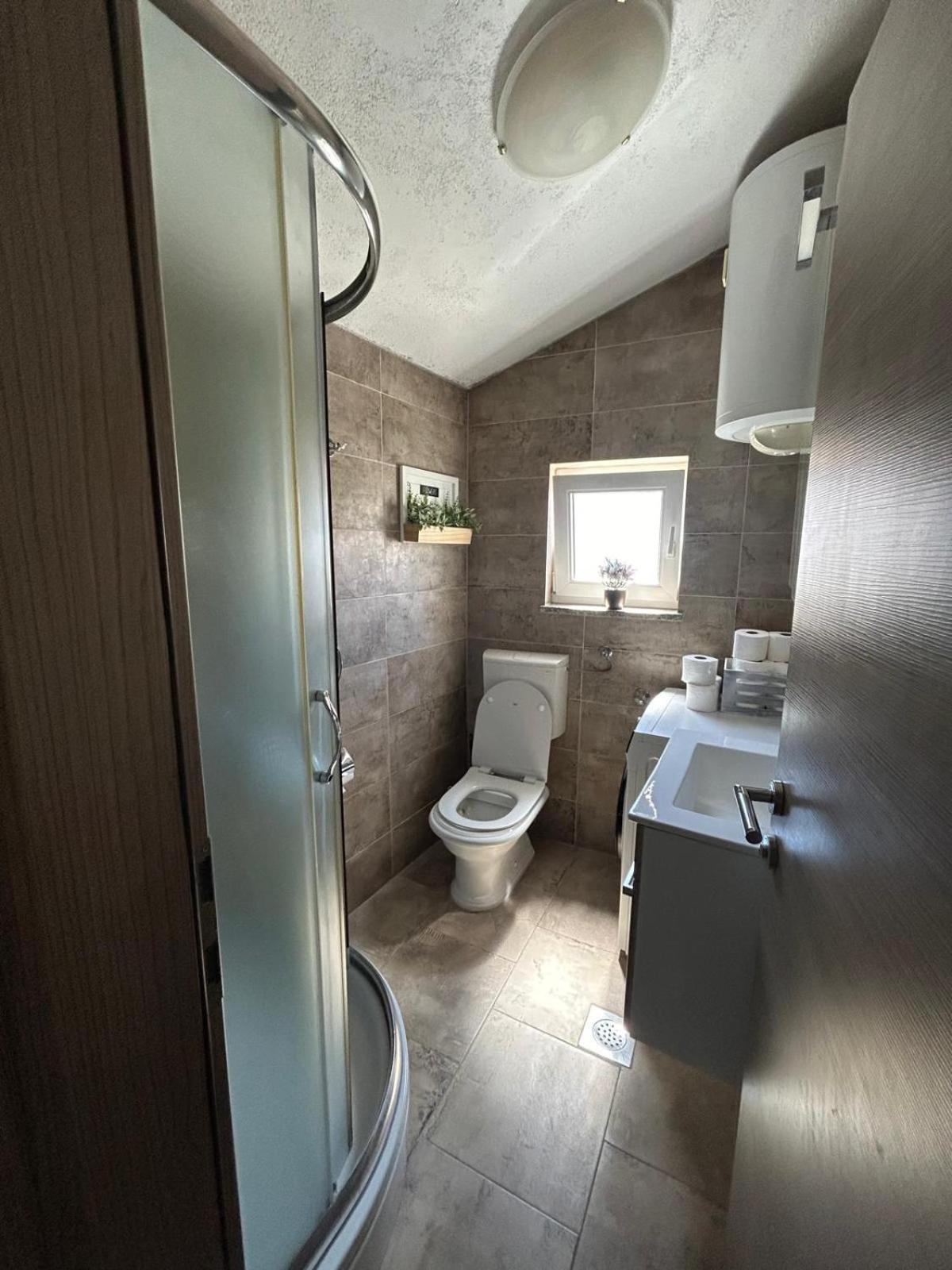 Apartment Narda Baska Voda Luaran gambar